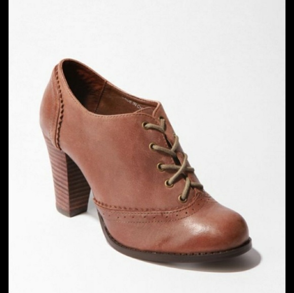Taylor Swift style Kimchi Blue Urban outfitters Oxfords wooden chunky heels - Picture 1 of 8